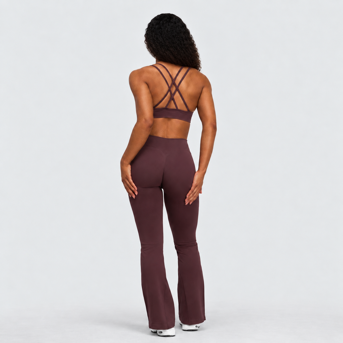 Ryvae — Legging évasé taille V en coloris Dark Mauve, vue 1
