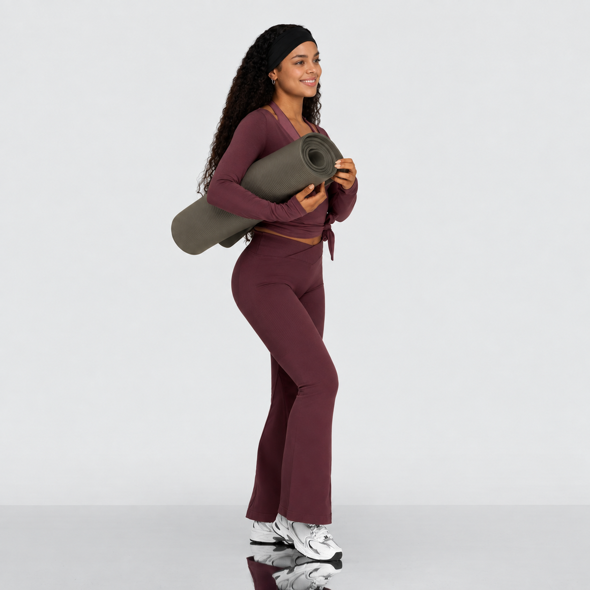 Ryvae — Legging évasé taille V en coloris Dark Mauve, vue 2