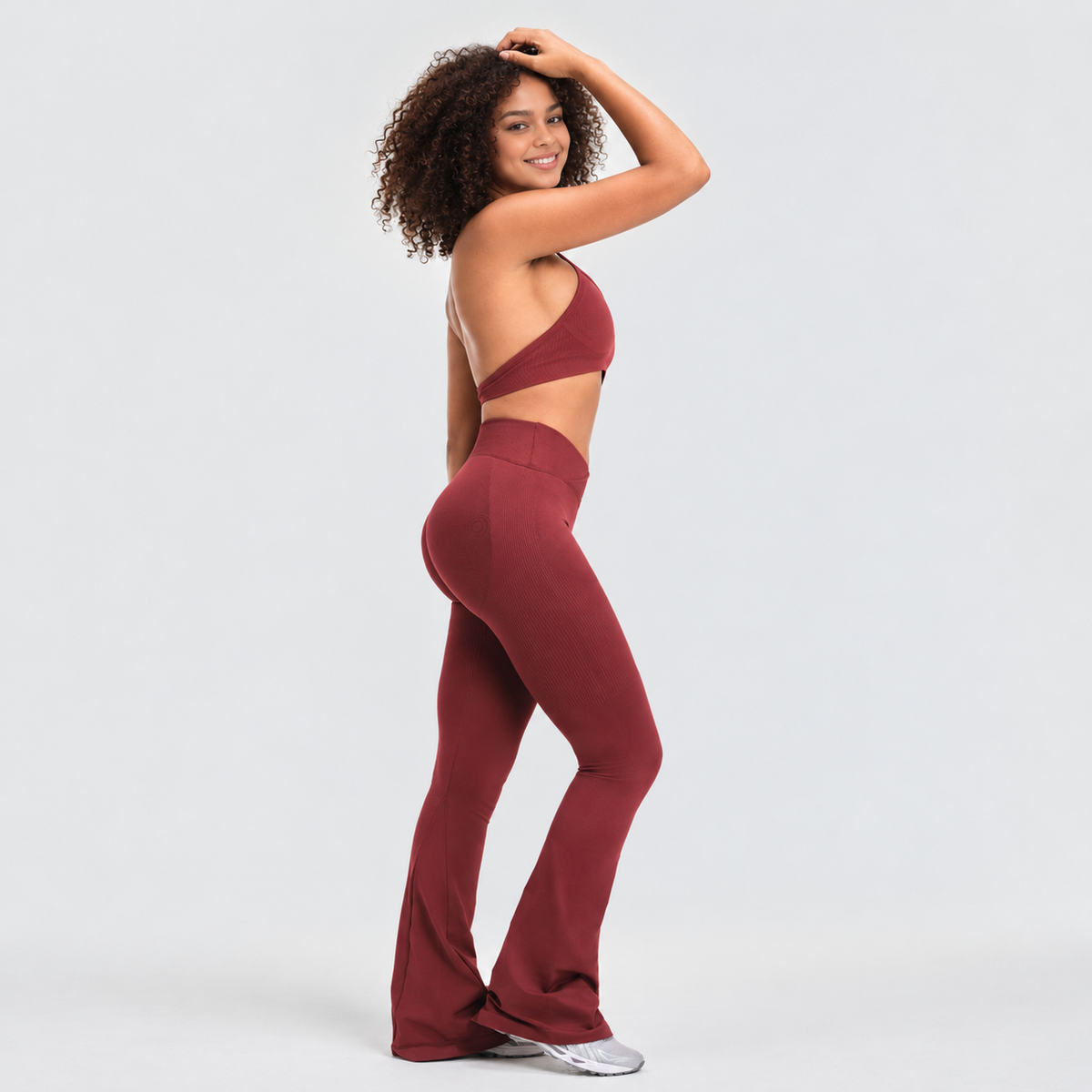 Ryvae — Legging évasé taille V en coloris Fine Wine, vue 7