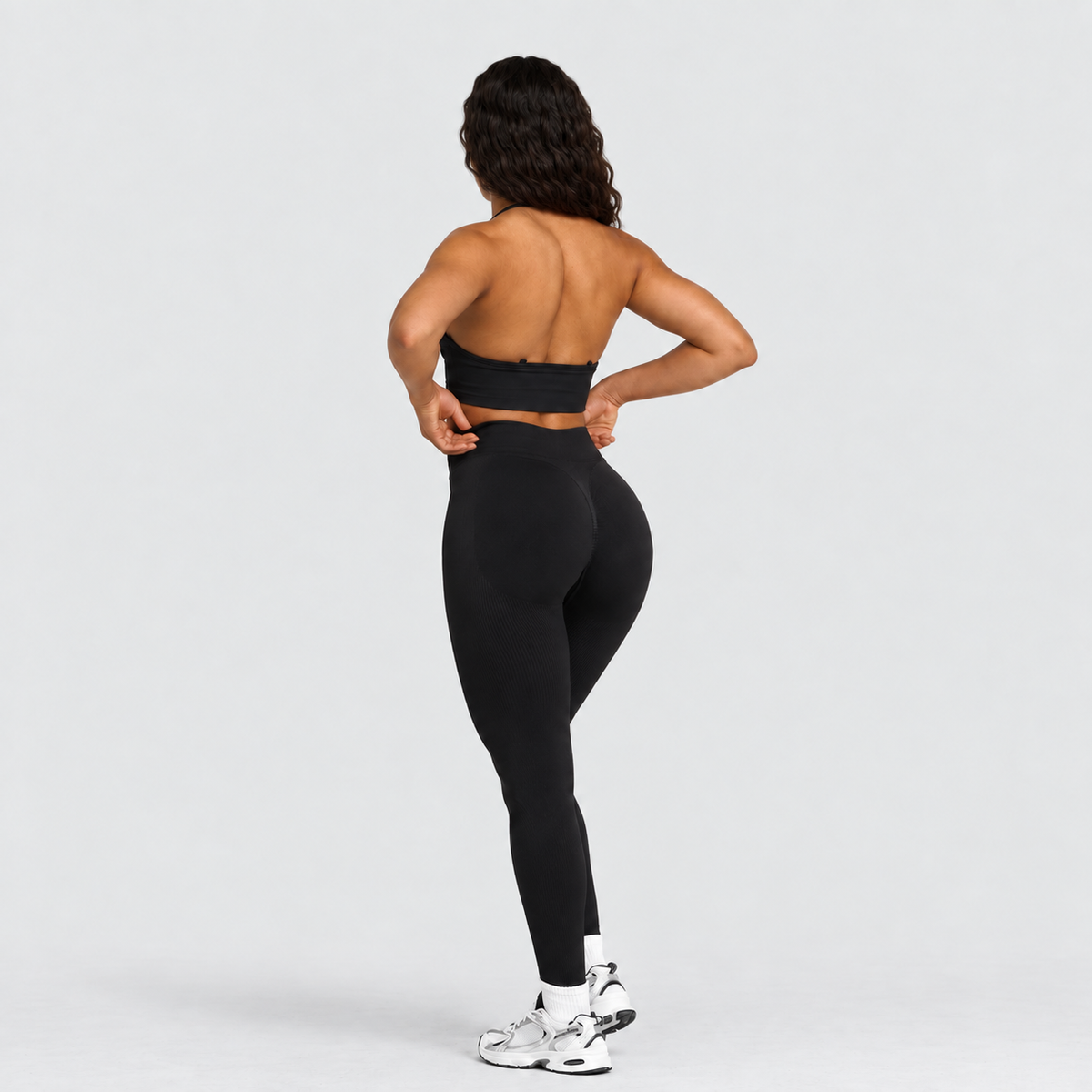 Ryvae — Legging scrunch taille mi-haute en coloris Noir, vue 5